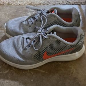 Nike tennis shoes